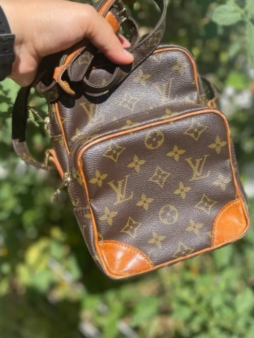 Louis Vuitton LV Shoulder Bag Amazone - Picture 3 of 13